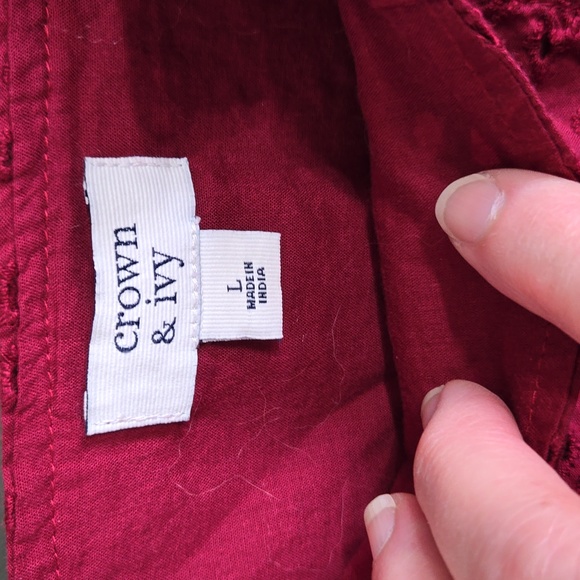 Crown & Ivy Berry Eyelet Summer Top - Picture 3 of 4